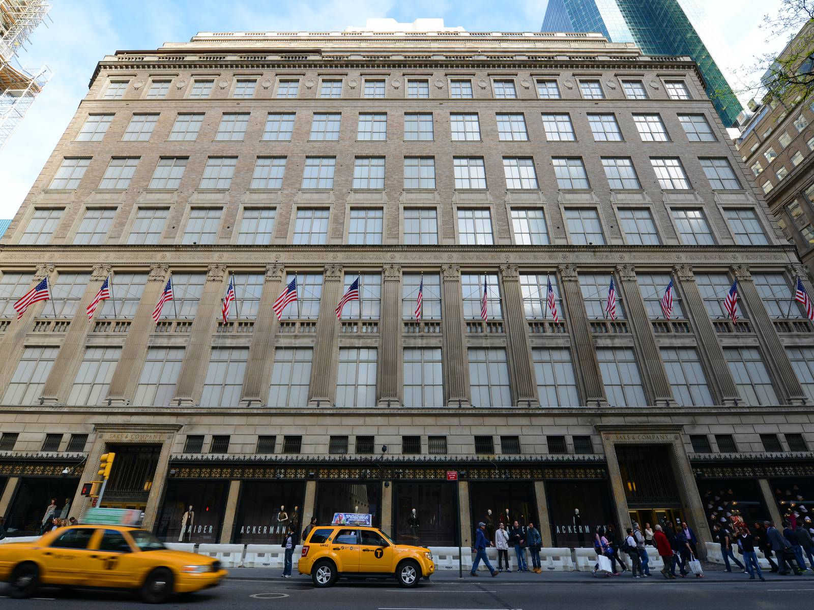 Saks Fifth Avenue Nears Completion of $250 Million Renovation - Bloomberg