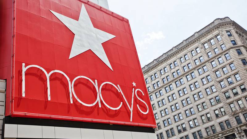 Macy’s Forecasts Upbeat 2021 Sales on Stimulus Checks, Online Shoppers 