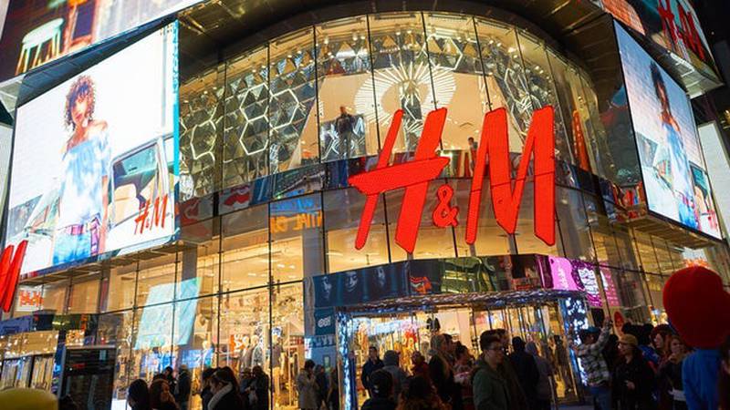 H&M to Cut Working Hours Amid the Covid-19 Outbreak