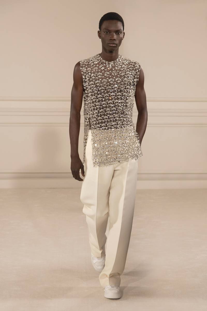 Valentino Spring/Summer 2022 Haute Couture look 15.