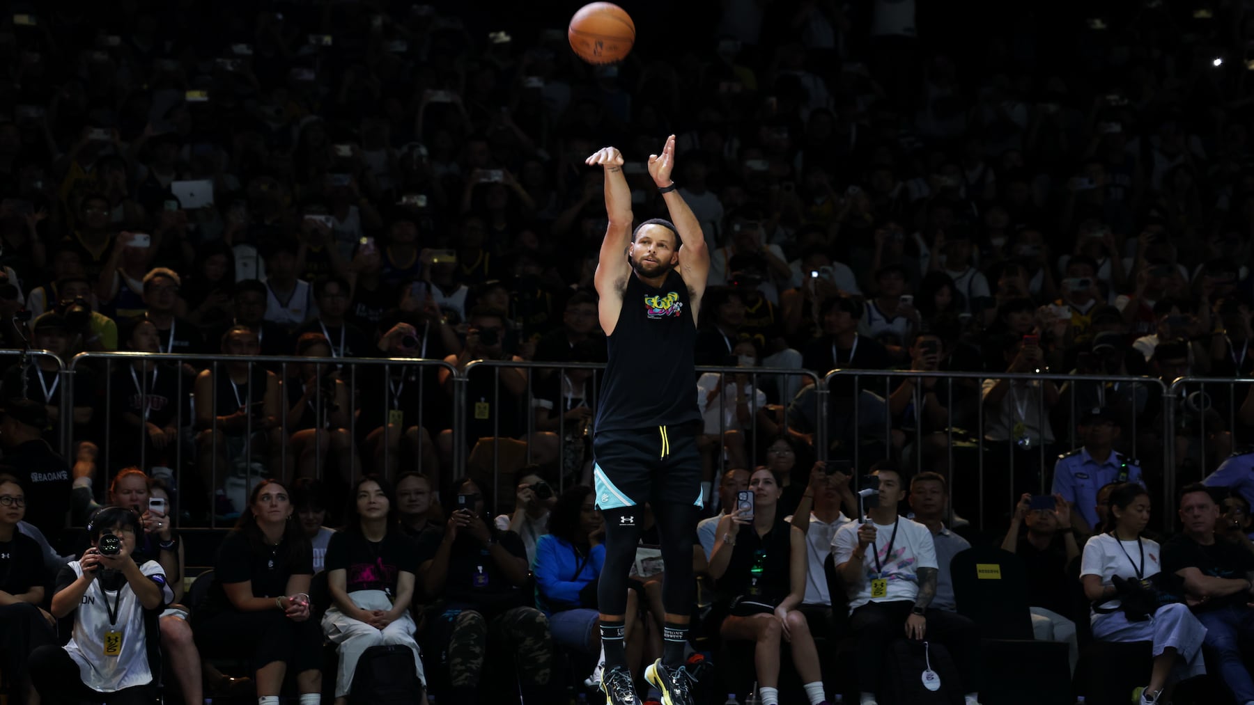 China’s Li-Ning Scores Big by Signing Stephen Curry
