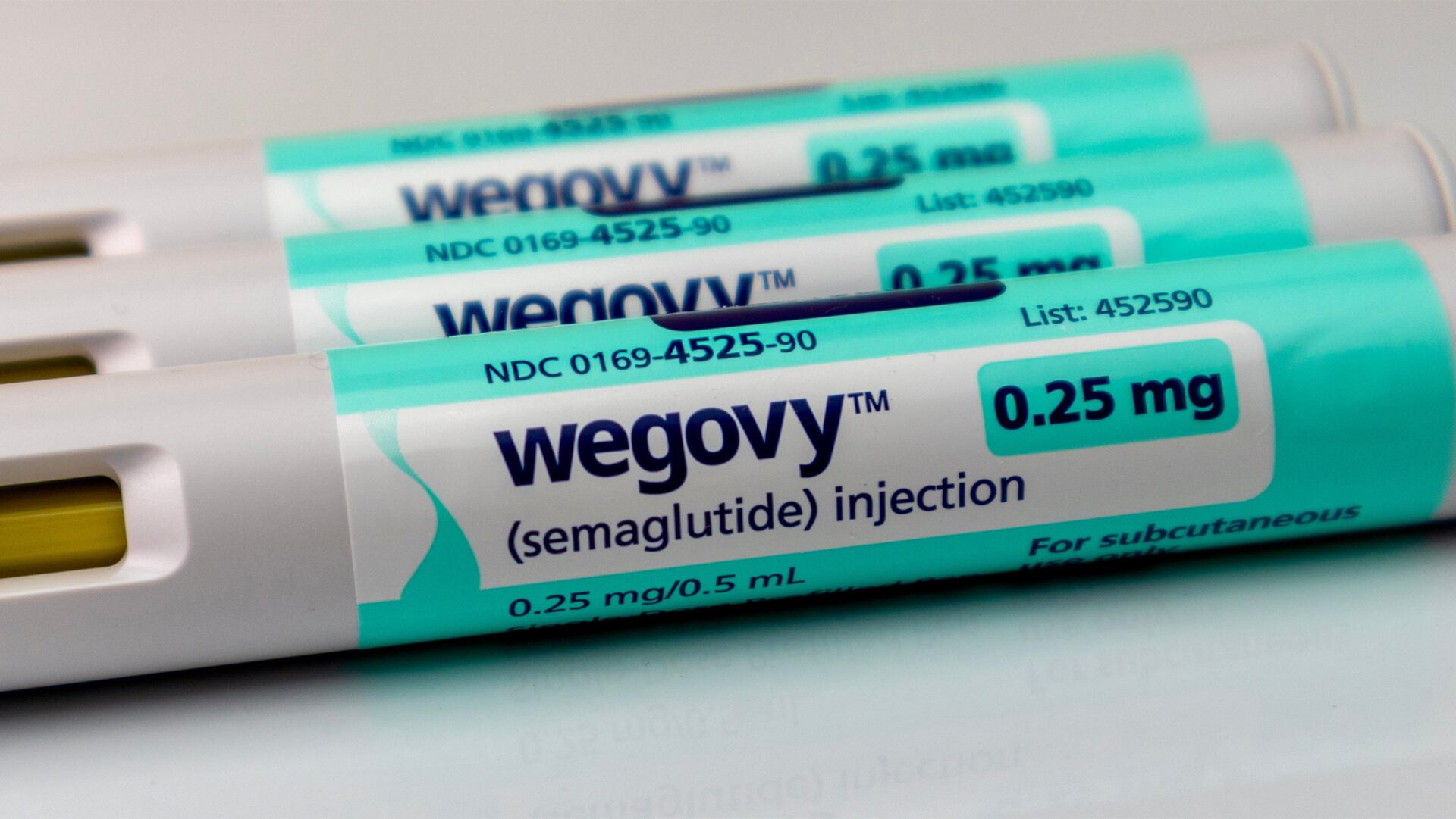 benefits of microdosing semaglutide 𝗪𝐡𝐲 𝐰𝐞 𝐥𝐨𝐯𝐞 𝐦𝐢𝐜𝐫𝐨-𝐝𝐨𝐬𝐢𝐧𝐠 𝐓𝐢𝐫𝐳𝐞𝐩𝐚𝐭𝐢𝐝𝐞/ 𝐒𝐞𝐦𝐚𝐠𝐥𝐮𝐭𝐢𝐝𝐞 💉✨⁣ ⁣ It's more than weight loss, it's a whole body  shift! Some of the most powerful benefits we're seeing with microdosing  include:⁣ 🌿 𝘓𝘰𝘯𝘨𝘦𝘷𝘪𝘵𝘺