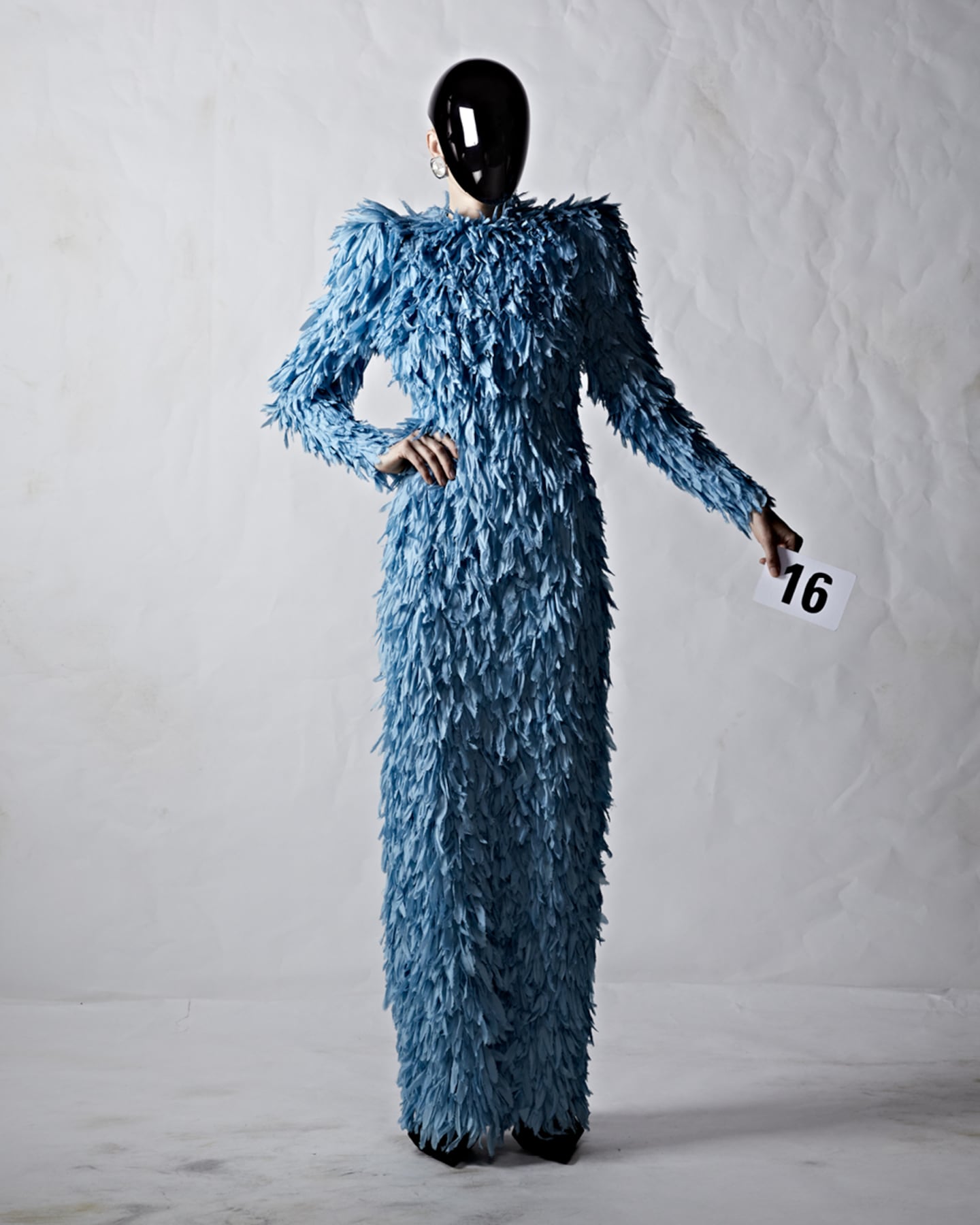 A look from Balenciaga's Autumn/Winter 2022 Haute Couture collection.