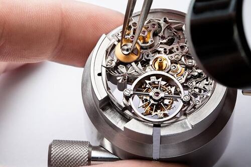Vacheron Ditches Diamonds for Mechanical Features to Lure Women