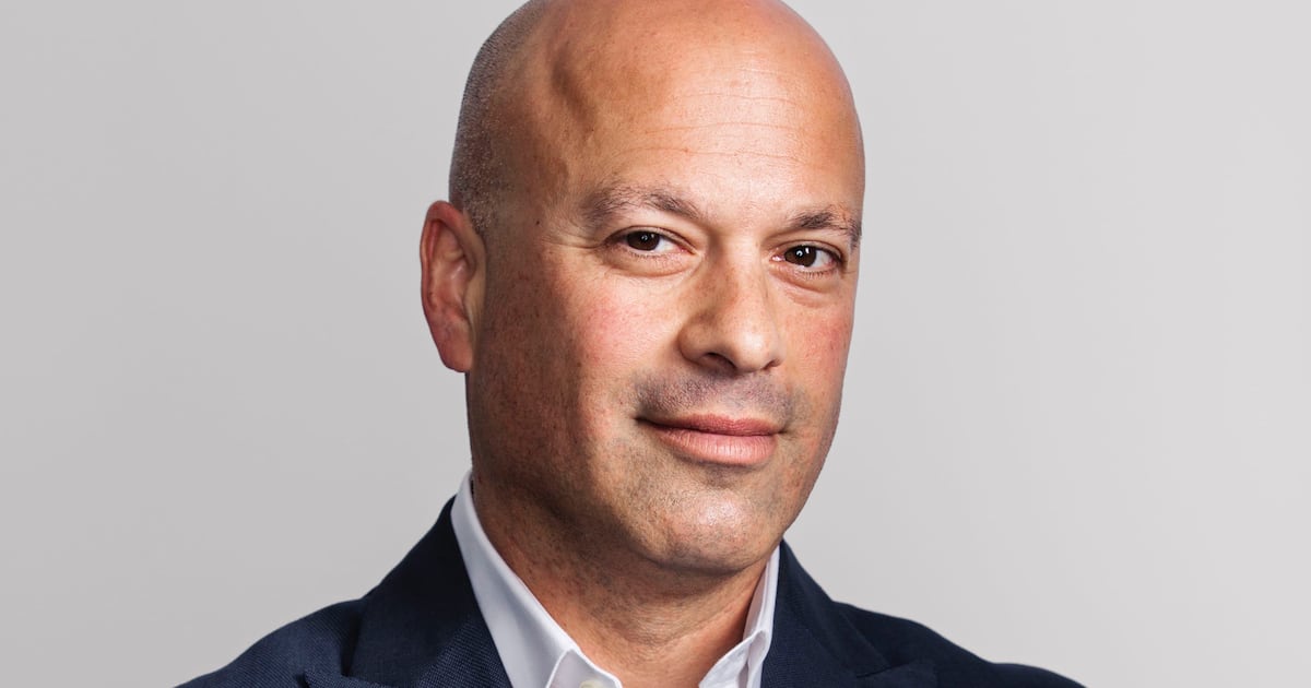 Rob Vetch Power Moves | 1stdibs CEO Joins Farfetch Board, VF Corporation Names ...