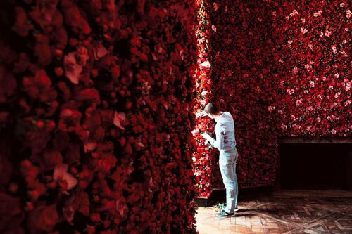 In Bloom: 4 Florists Behind Some of Fashion’s Most Dramatic Sets