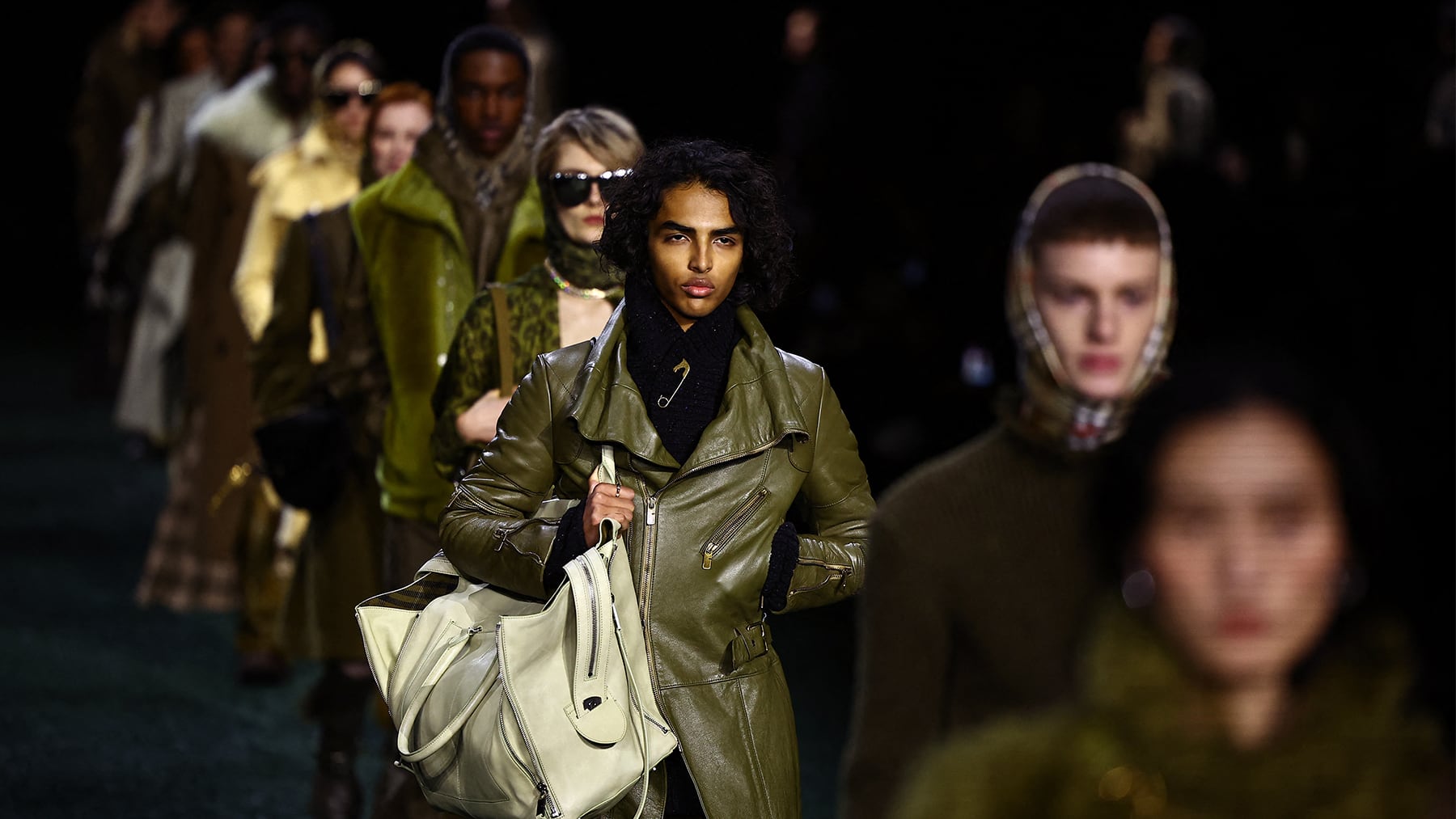 Does Burberry Have the Wrong Strategy? 1 Does Burberry Have the Wrong Strategy?