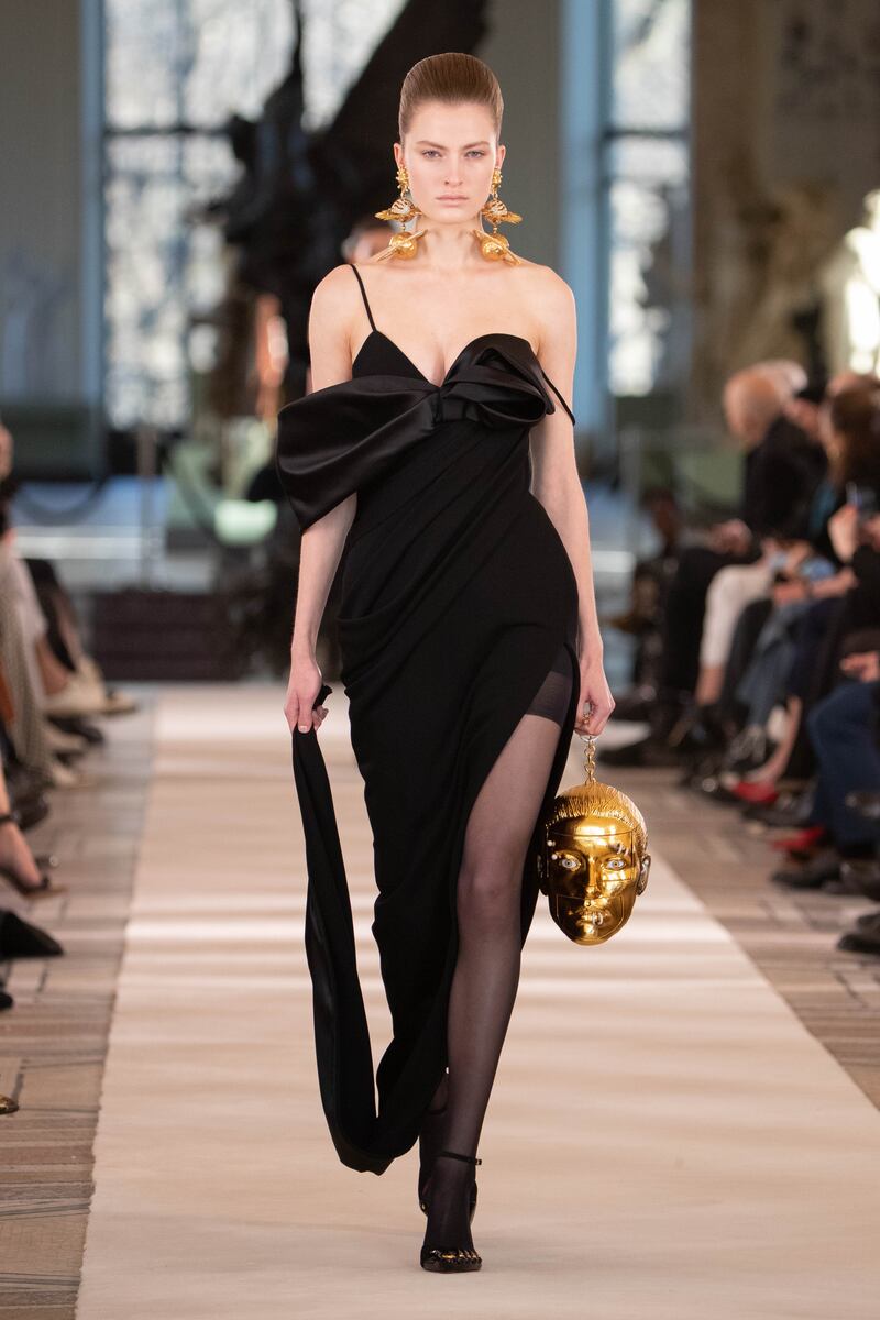 Schiaparelli Spring/Summer 2022 Haute Couture look 24.