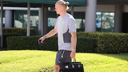 Erling Haaland carries a Birkin bag.