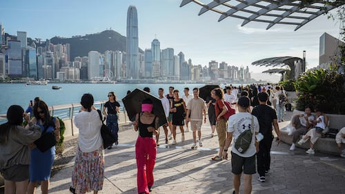 Hong Kong Luxury Retailers Adjusting to Drop In High-Spending Chinese Tourists