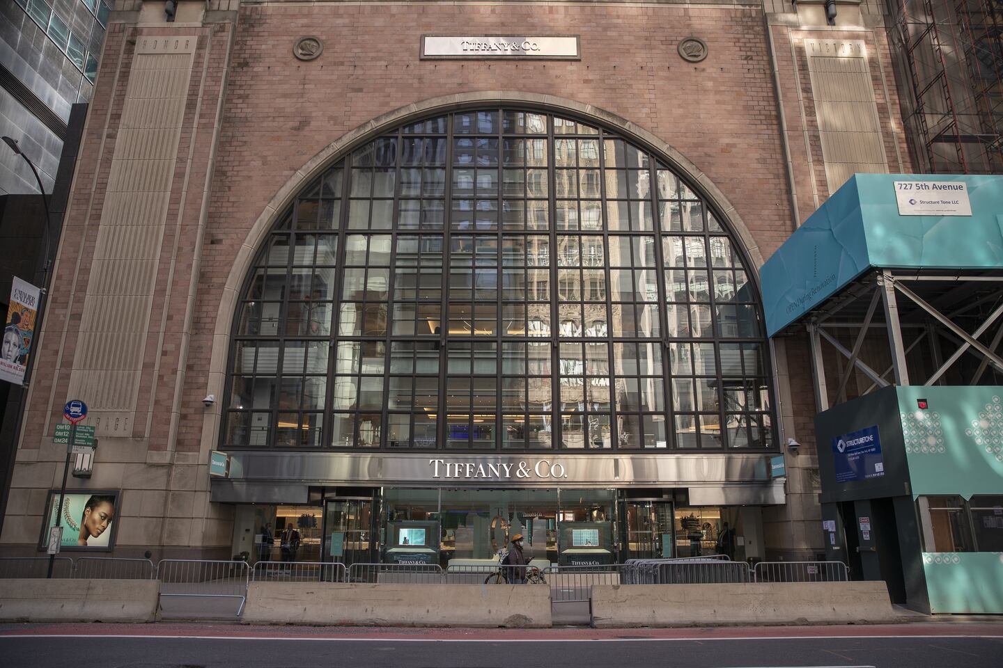 The Tiffany & Co. store in its temporary locations. Victor J. Blue/Bloomberg via Getty Images