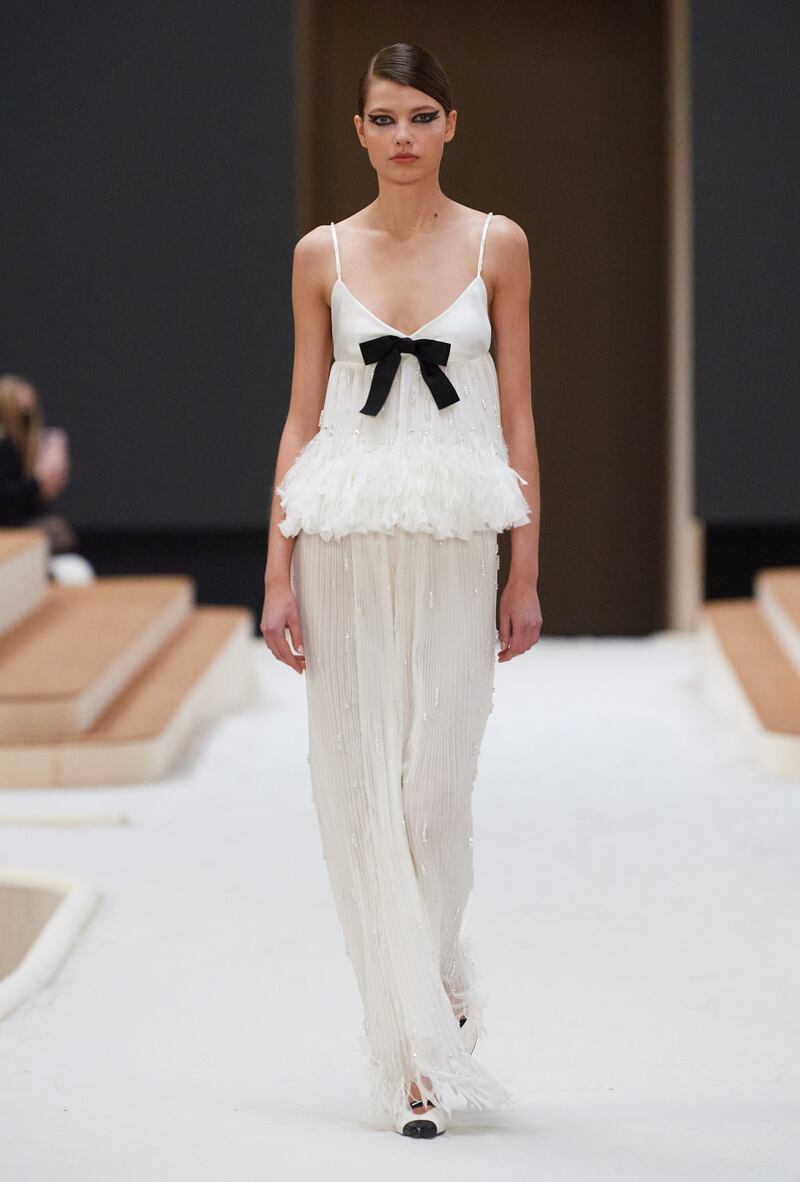 Chanel Spring/Summer 2022 Haute Couture look 44.