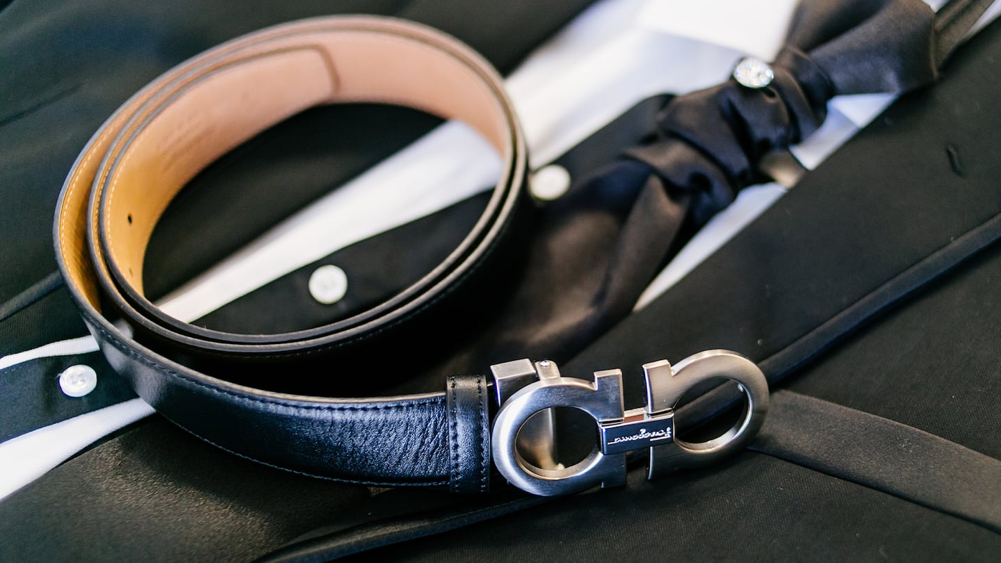 Chinese officials raided a warehouse, seizing hundreds of counterfeits of Ferragamo’s iconic Gancini belt and buckles after the producer’s attempt to sell them on Amazon as originals, the two companies said in a joint statement.