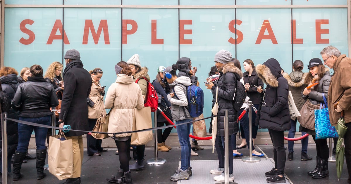 How Brands Make the Most of Sample Sales How Brands Make the Most of Sample Sales