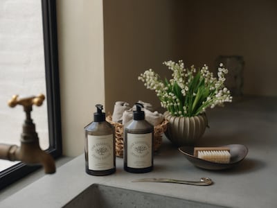Jenni Kayne's Oak Essentials beauty line