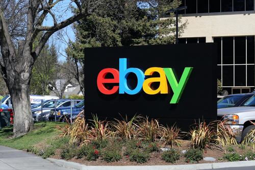 EBay CEO Steps Down Amid Ongoing Operating Review
