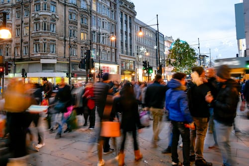 Investors Bet on London’s Oxford Street Bouncing Back