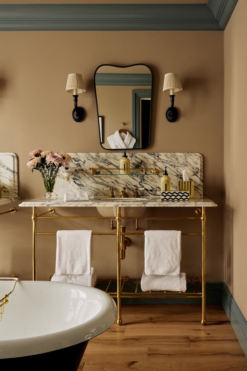 The Bluebell room bathroom at Estelle Manor