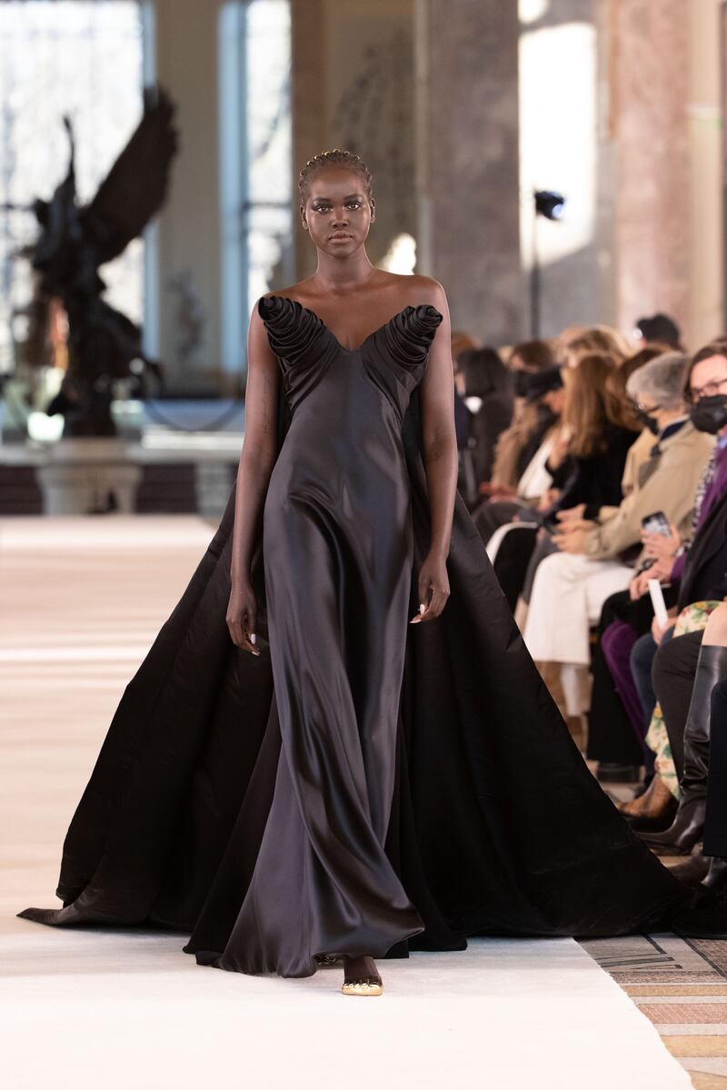 Schiaparelli Spring/Summer 2022 Haute Couture look 32.