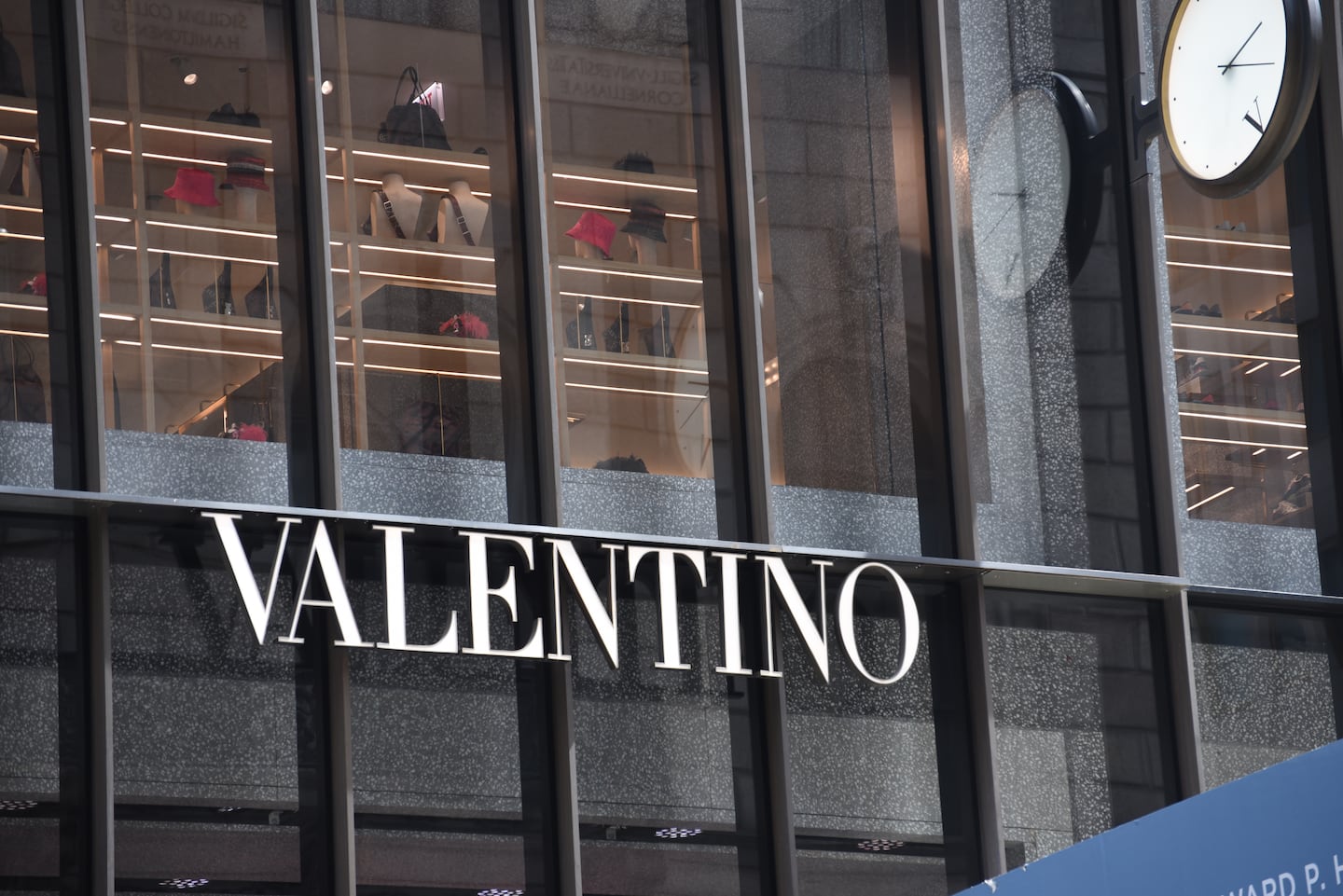 Valentino's Fifth Avenue Store. Shutterstock.