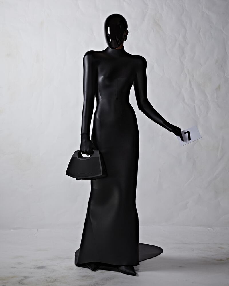 Balenciaga Autumn/Winter 2022 Haute Couture look 7.