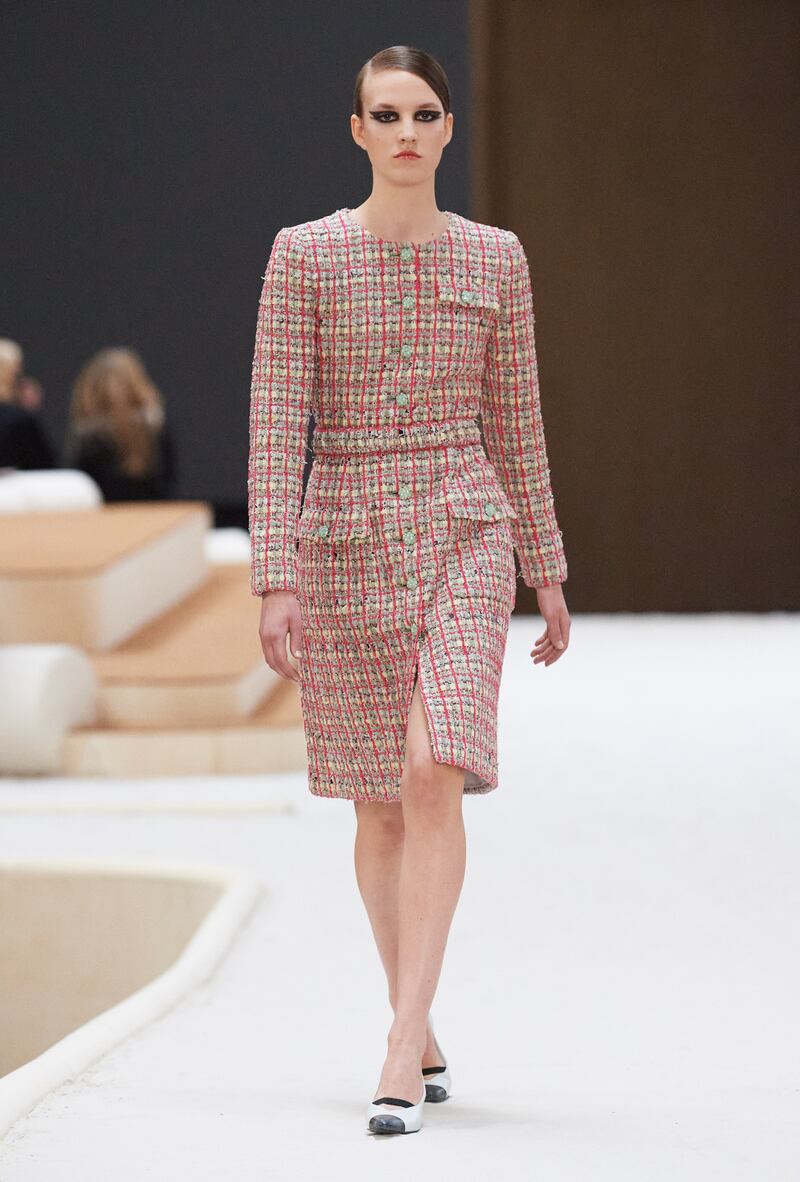 Chanel Spring/Summer 2022 Haute Couture look 12.