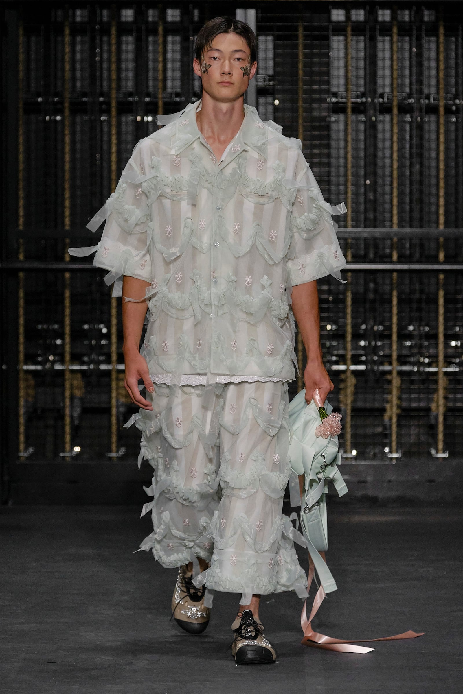 Simone Rocha Spring Men At London Fashion Week, Mitfords and a Megabrand | BoF
