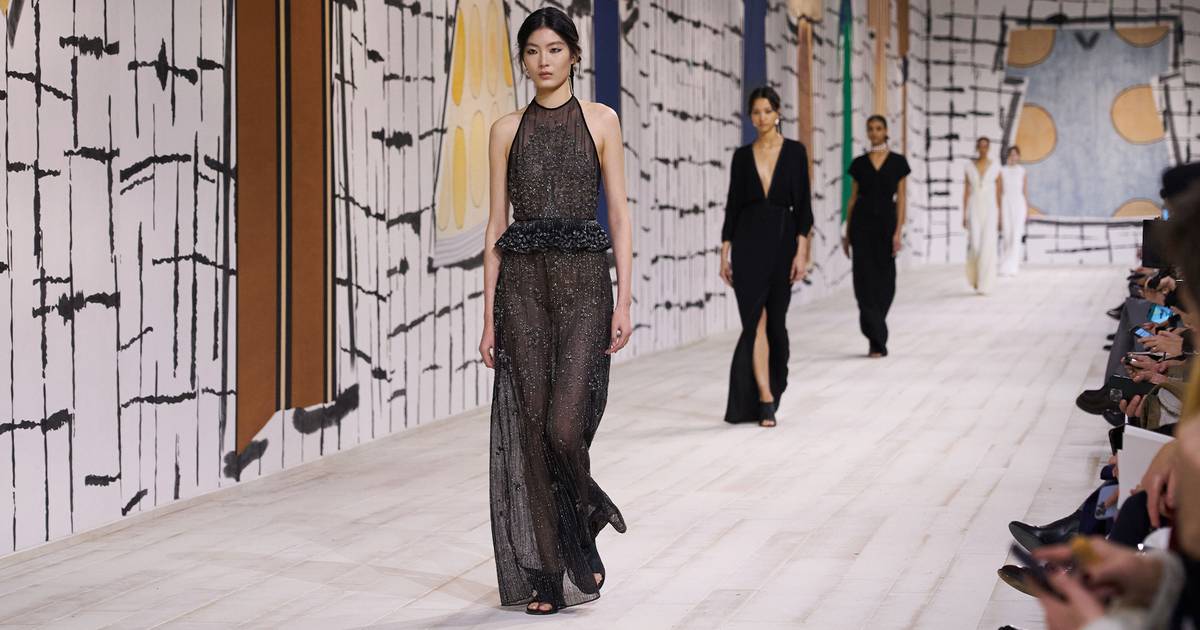 21st Century Frocks: Couture Week Opens in Paris | BoF