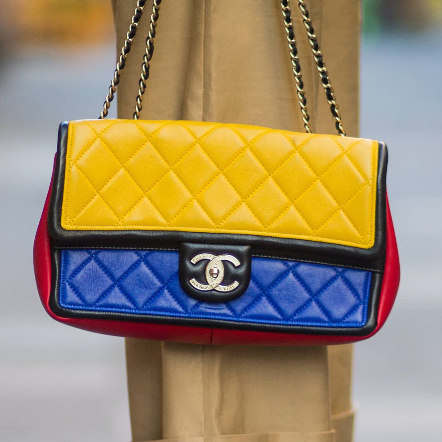 Russian Celebrities and Influencers Destroy Chanel Bags in Protest of  'Russophobia