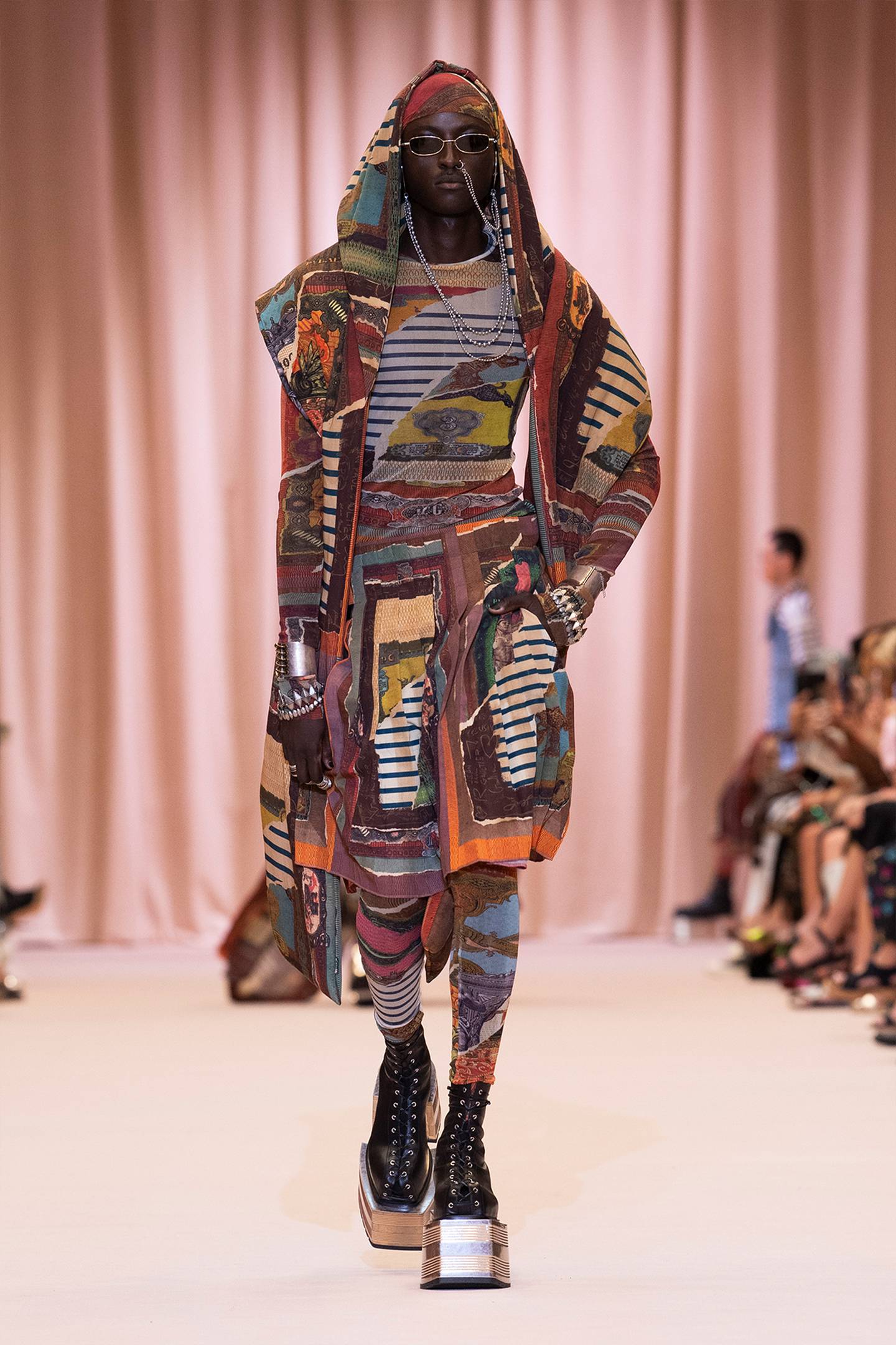 Jean Paul Gaultier Autumn/Winter 2022 Haute Couture look 1.